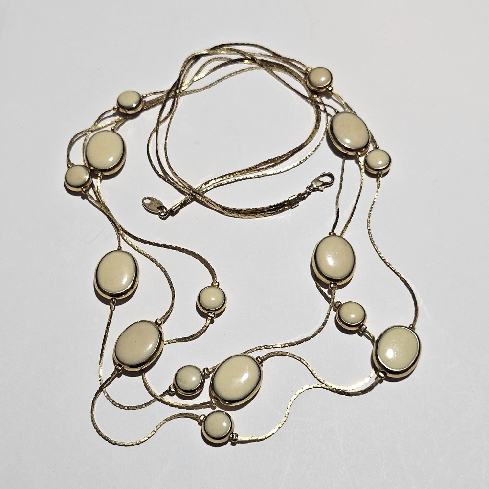 Vintage Avon Gold and Enamel Necklace